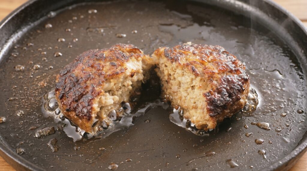 焼くだけで感動のジューシーさ！「100%手作りハンバーグ」