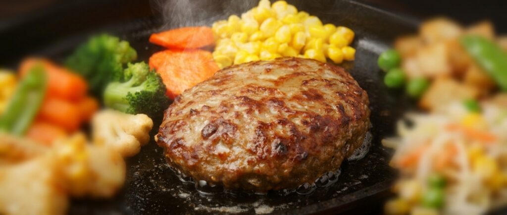 焼くだけで極上のごちそう！「米沢牛100%ハンバーグ」